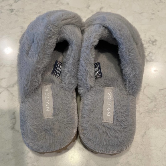 Nautica Fuzzy Women's Gray Cross Over Faux Fur Open Toe Slide‎ Slippers Size 9 - Picture 2 of 8